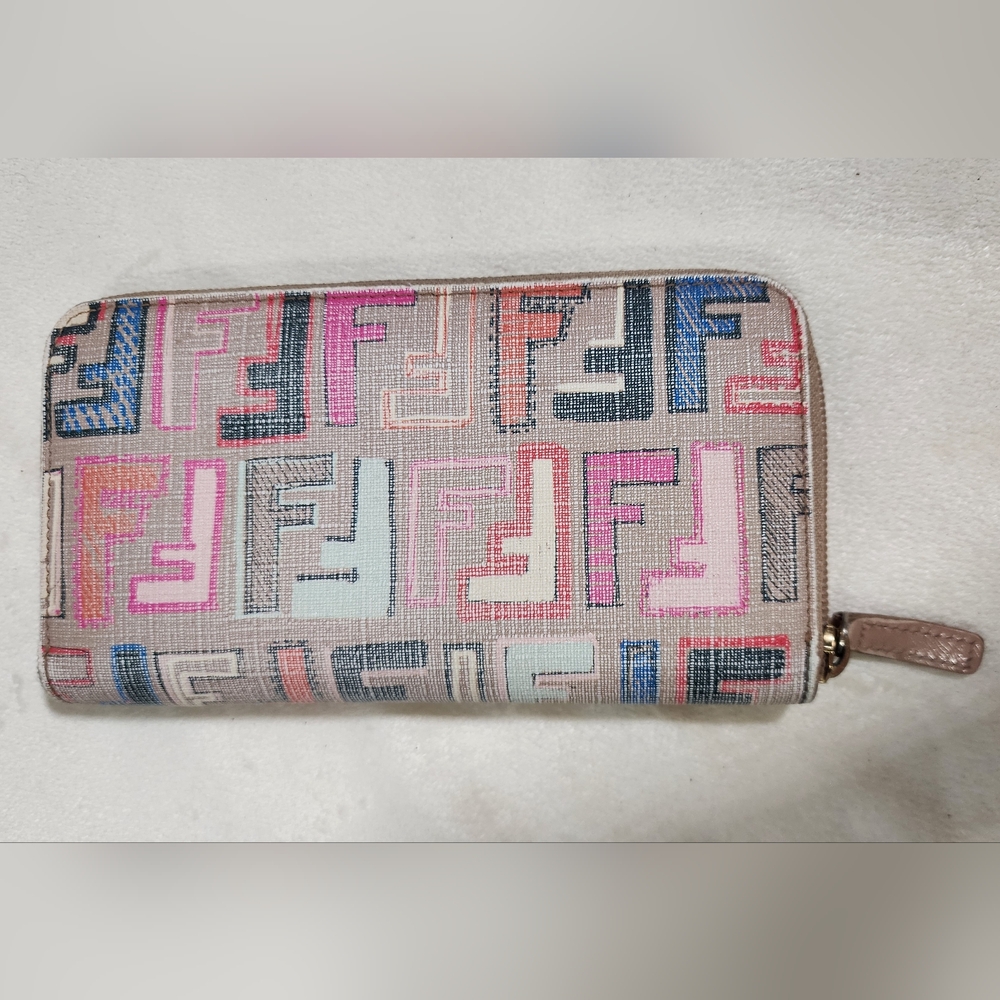 Fendi Multicolor Logo Wallet!  Come with COA!